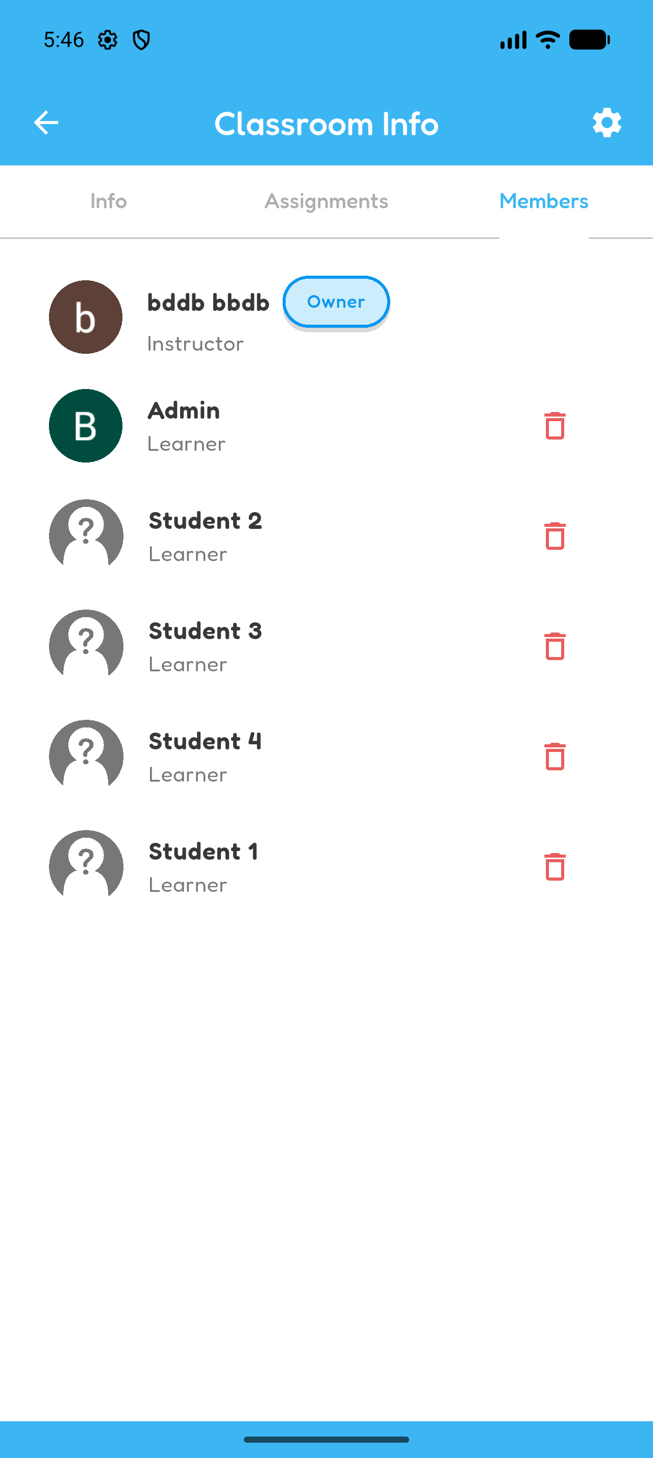 Hoppy classroom Members tab showing the owner, instructor role, and five students.